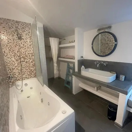 Casa Padronale Anima 7 بيت للعطل أَميليا